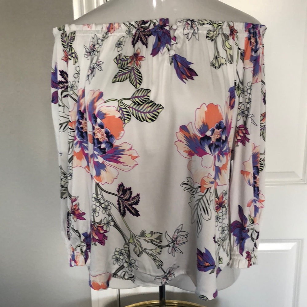 MAINSTREAM BOUTIQUE ON/OFF SHOULDER TOP